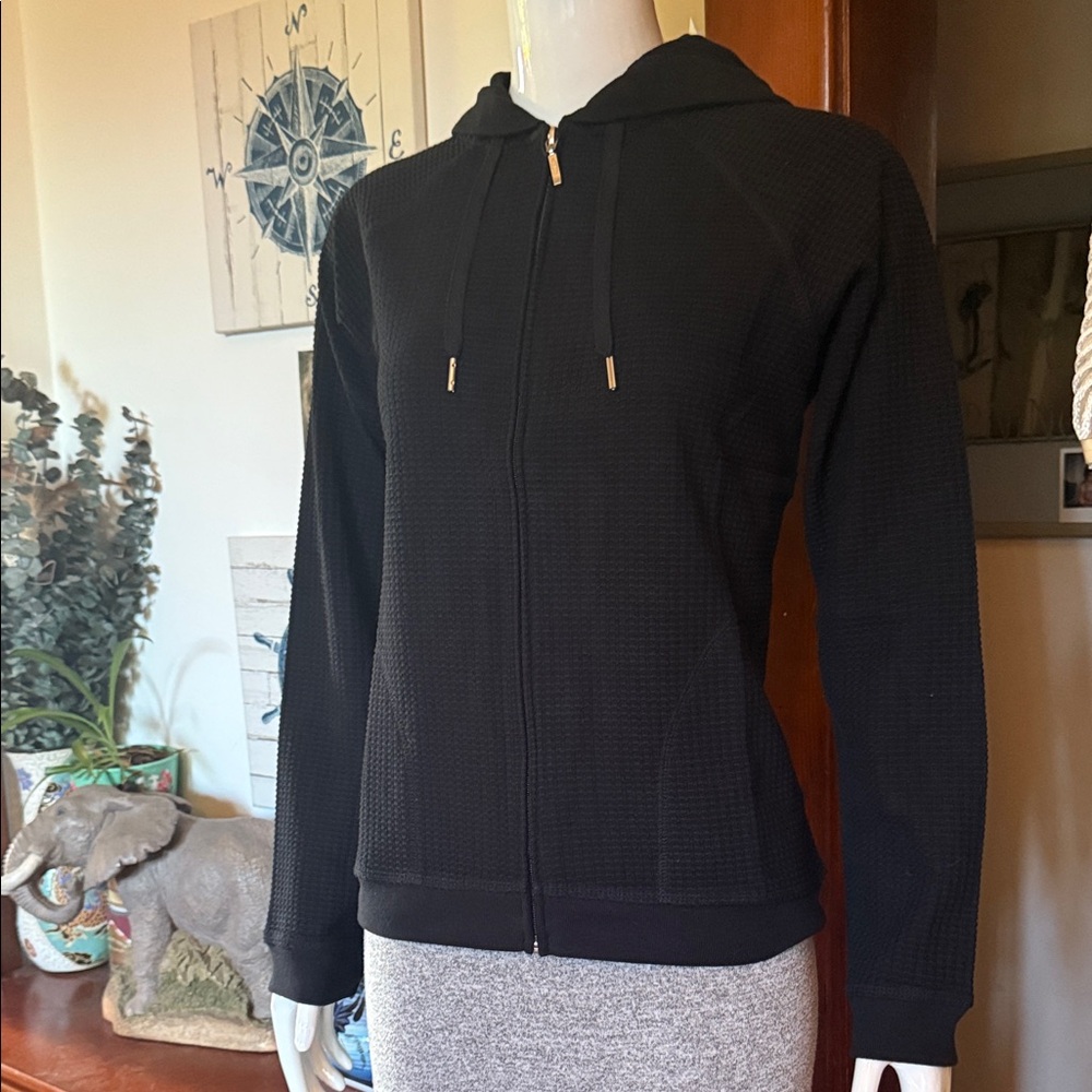 NWT northern reflections size small Black Hooded Women's Top